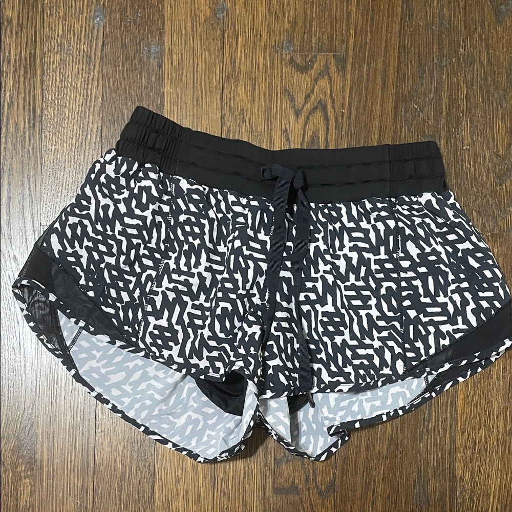 lululemon athletica Black and White Women Shorts
